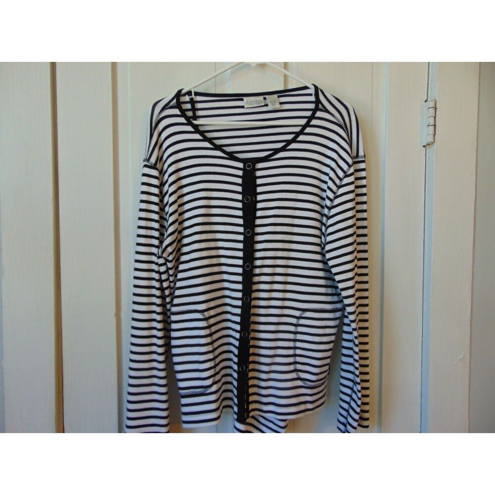 Two Piece Jacket and tank set by Chico's Black and white Size XL no flaws